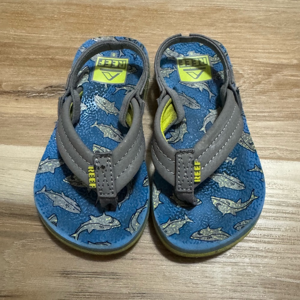 Reef little ahi sandals